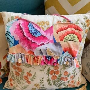 Kortni Jeane EUC floral sweetheart bikini swim top. S